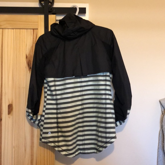 Lululemon jacket - Picture 3 of 5